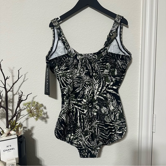 MIRACLESUIT Plus Size Zahara Sanibel One Piece Swimsuit - Picture 13 of 13